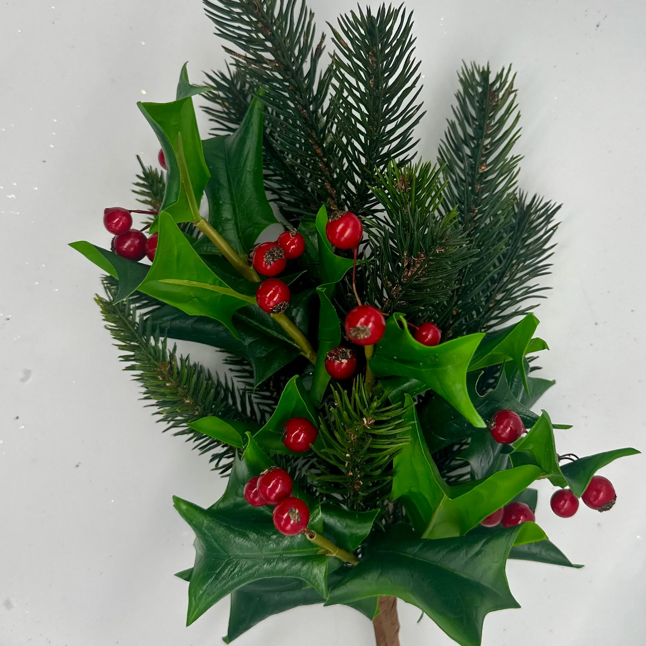 17" Deluxe Holly with Berries and Pine Spray