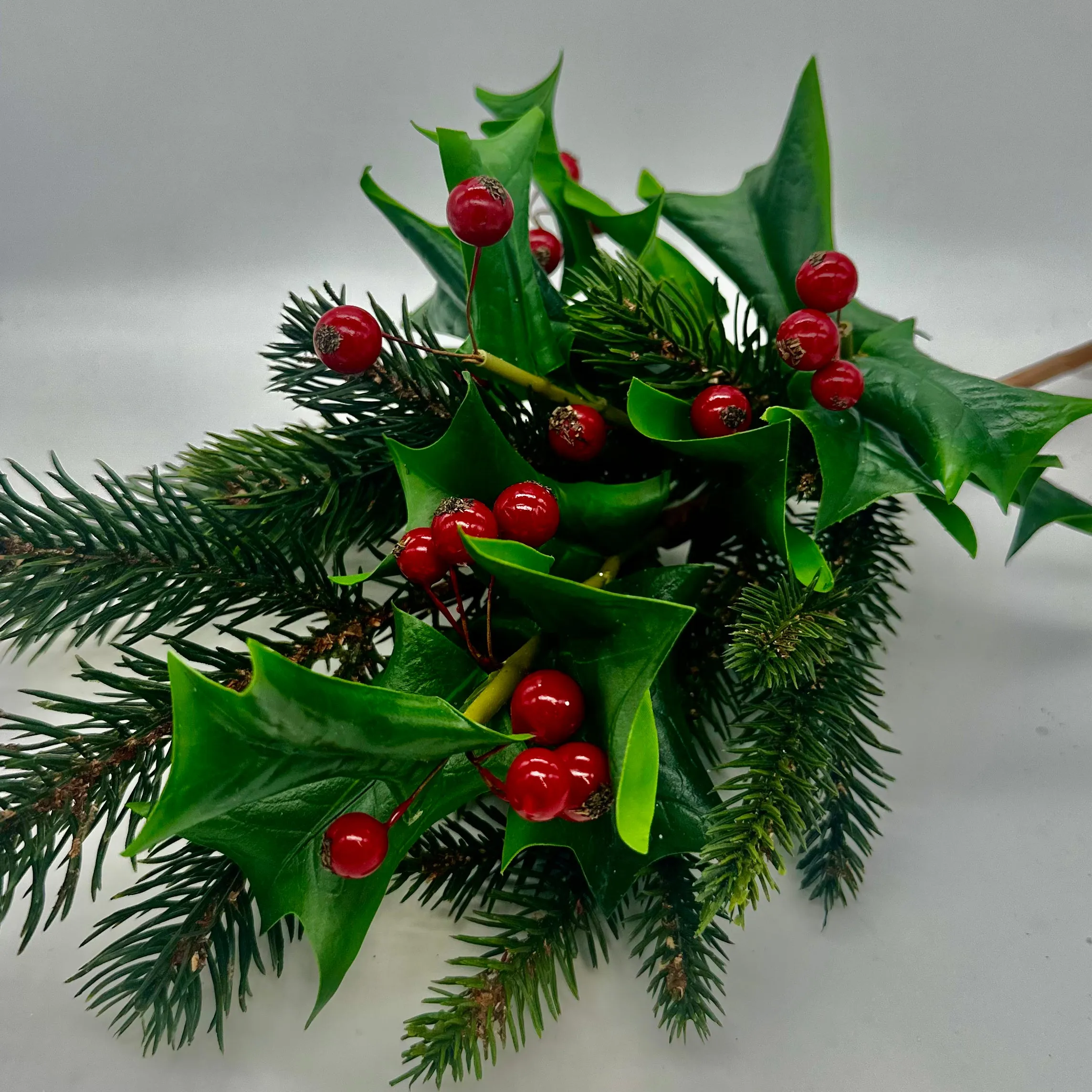 17" Deluxe Holly with Berries and Pine Spray