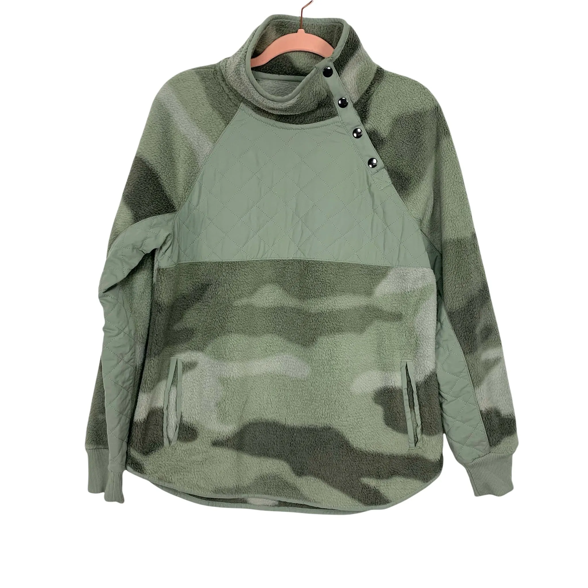 Abercrombie & Fitch Green/Camo Button Pull Over NWT- Size M