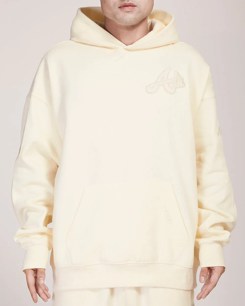 MLB ATLANTA BRAVES NEUTRAL DROP SHOULDER MEN'S PO HOODIE (EGGSHELL)